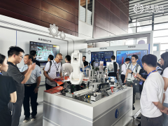 <b>华龙工鸿能够通过及时数</b> <b>华龙工鸿能够通过及时数</b>